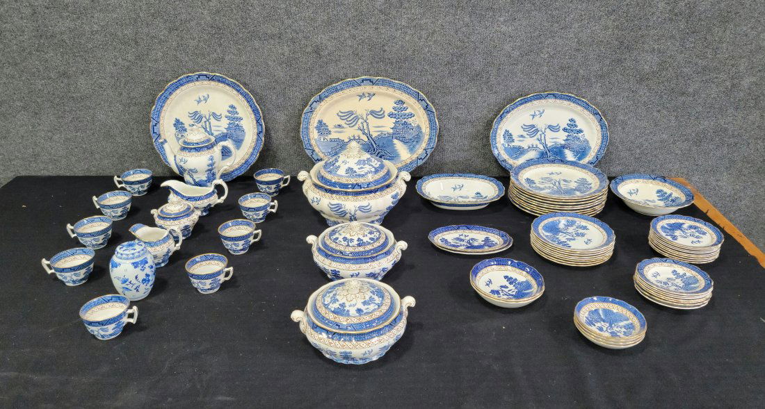 Blue Dinner Set Made In England "Real Old Willow" (1 of 5)