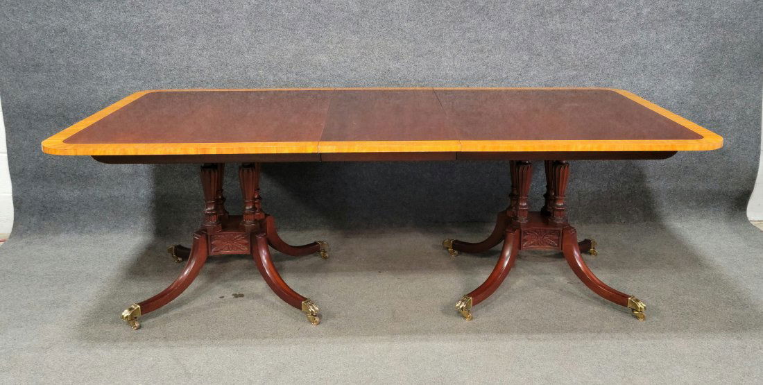 Charleston Baker Mahogany Dining Table With 1 Extra Leaf (1 of 3)