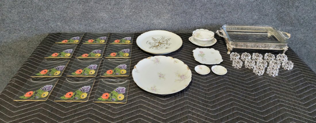 Lot Of Glassware: -