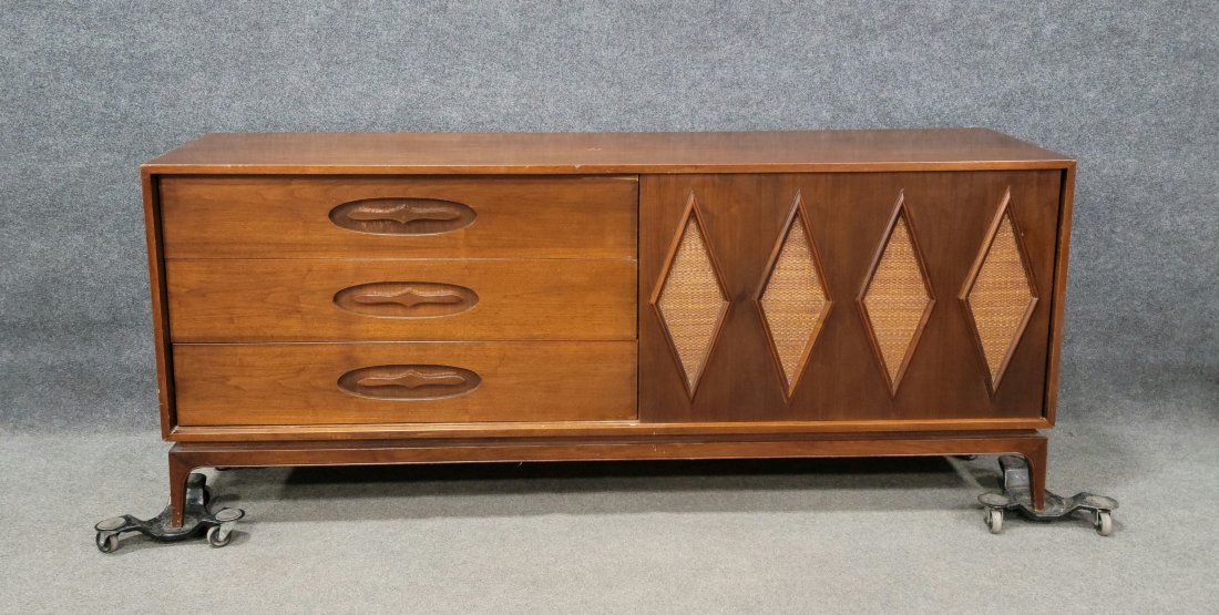 Mid Century Sideboard: 32"H, 77.50"W, 20"D