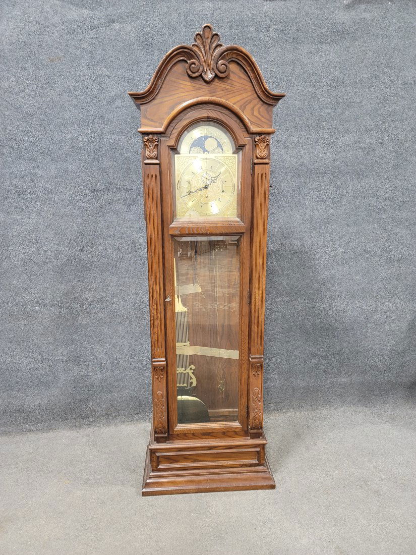 Molyneux Grandfather Clock: 82.5h, 26.5w, 14d