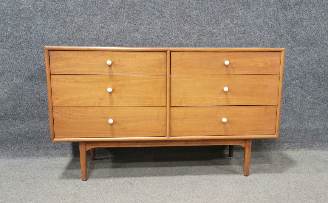 Drexel Mid Century Dresser (1 of 5)