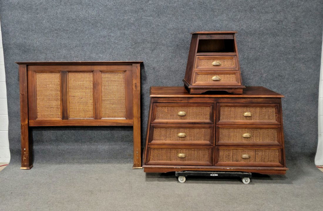 3 Piece Bedroom Set (1 of 2)
