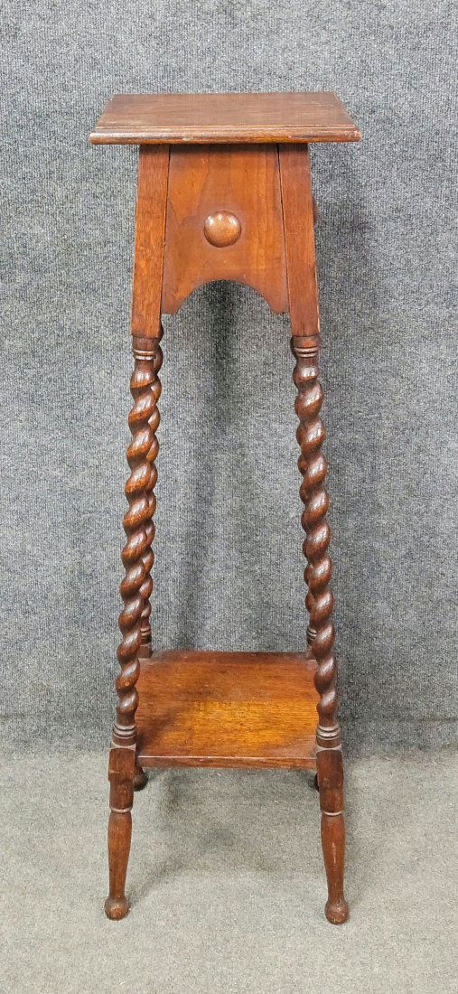 Barley Twist Stand (1 of 4)