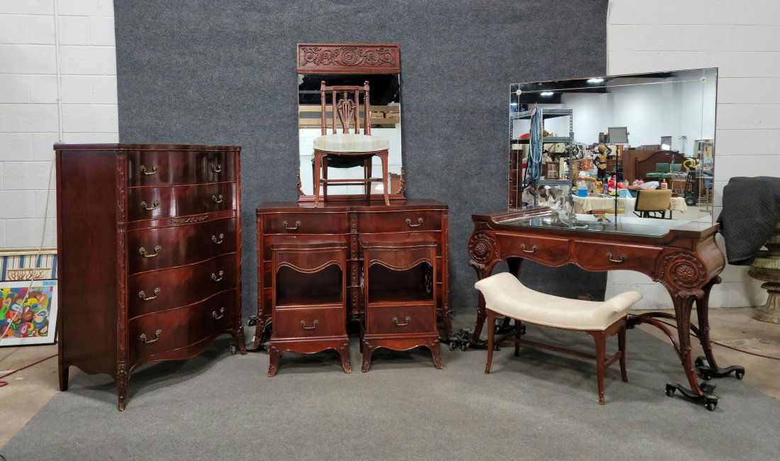 8 Piece Crotch Mahogany Bedroom Set (1 of 5)
