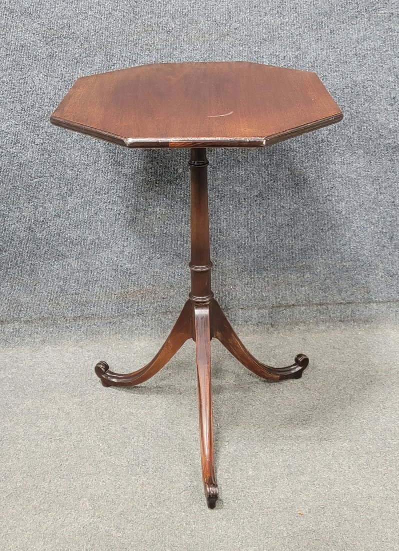 Ferguson Mahogany Tilt Top Table: 26.75, 18"W, 22"D