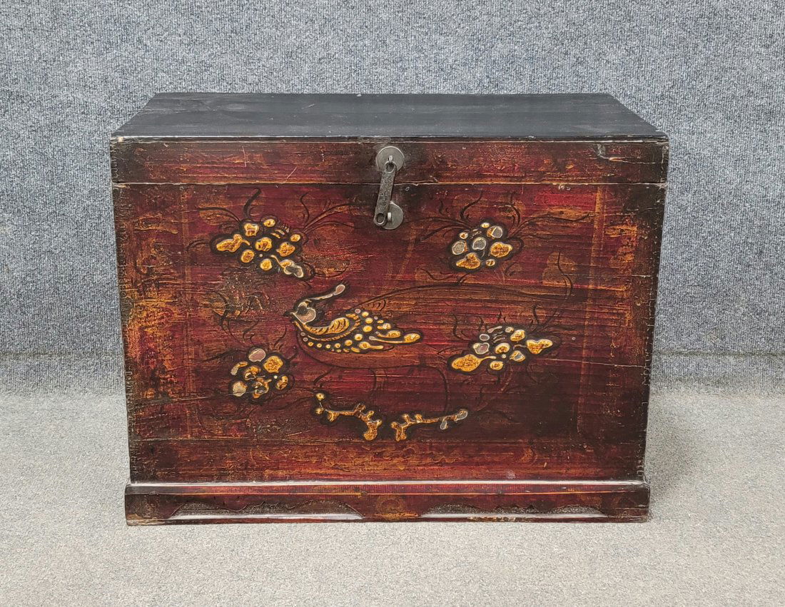 Chinese Blanket Chest (1 of 6)