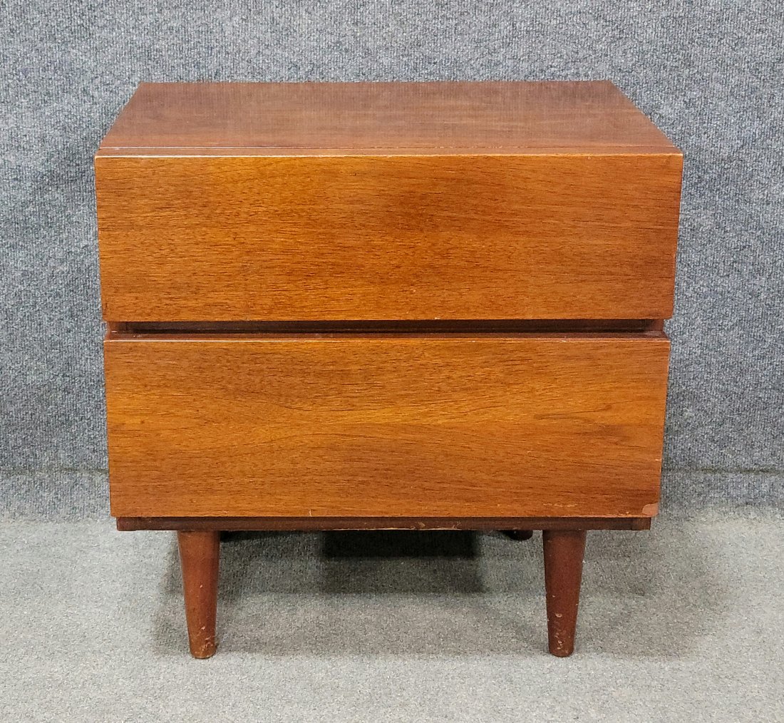 American Of Martinsville Nightstand: 22.75"H, 22"W, 16"D