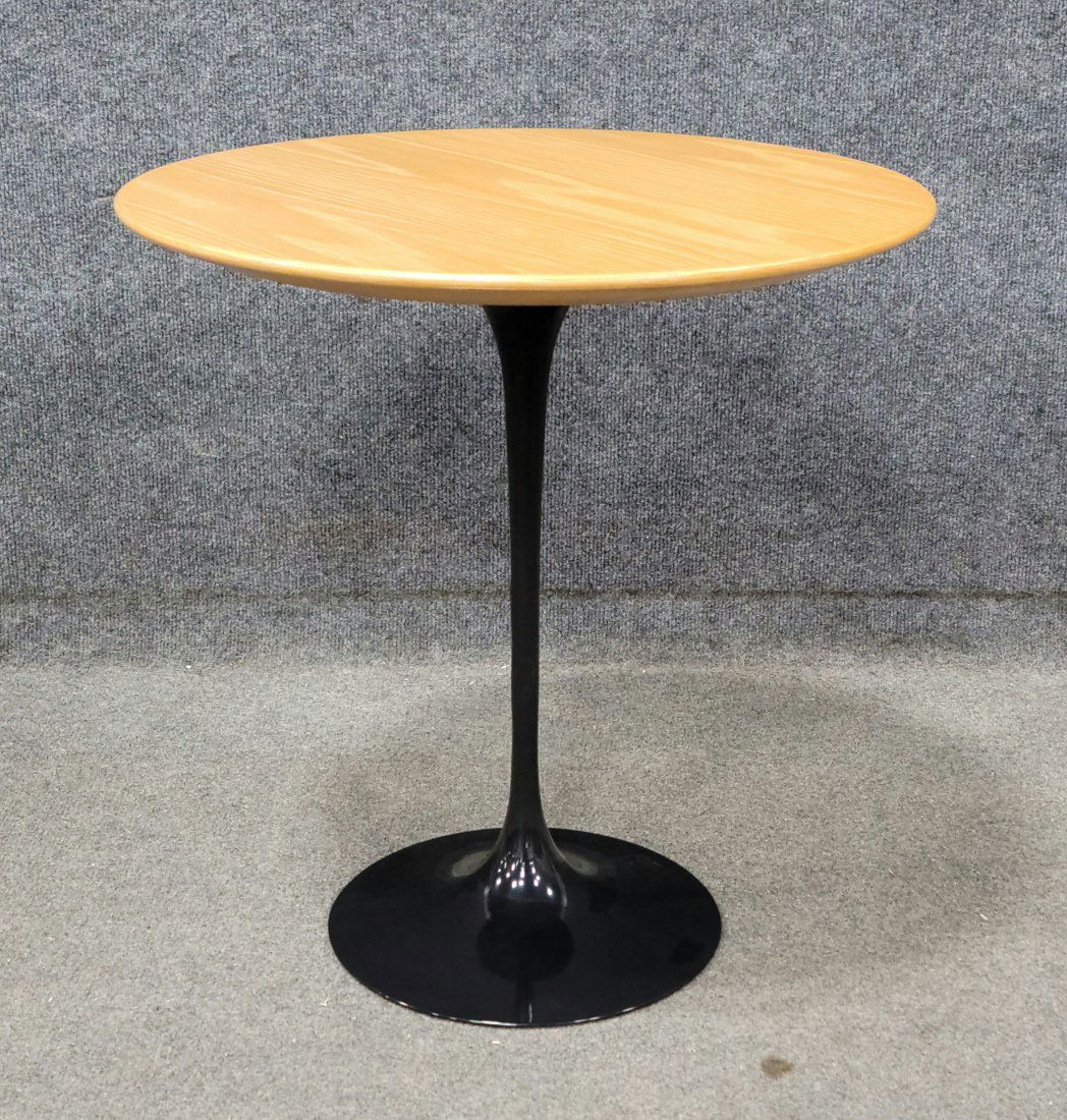 Knoll Table (1 of 4)