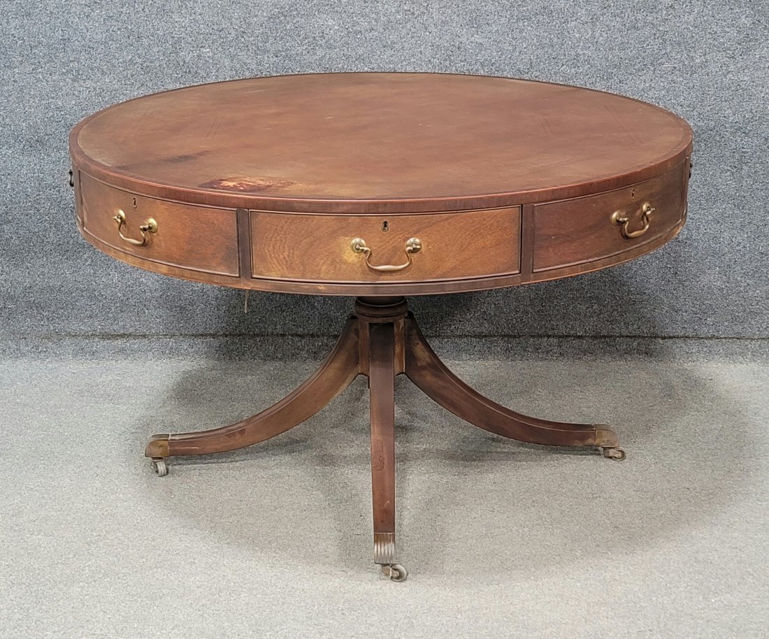 Kittinger Leather Top Rent Table: 29.50"H, 49"Diameter