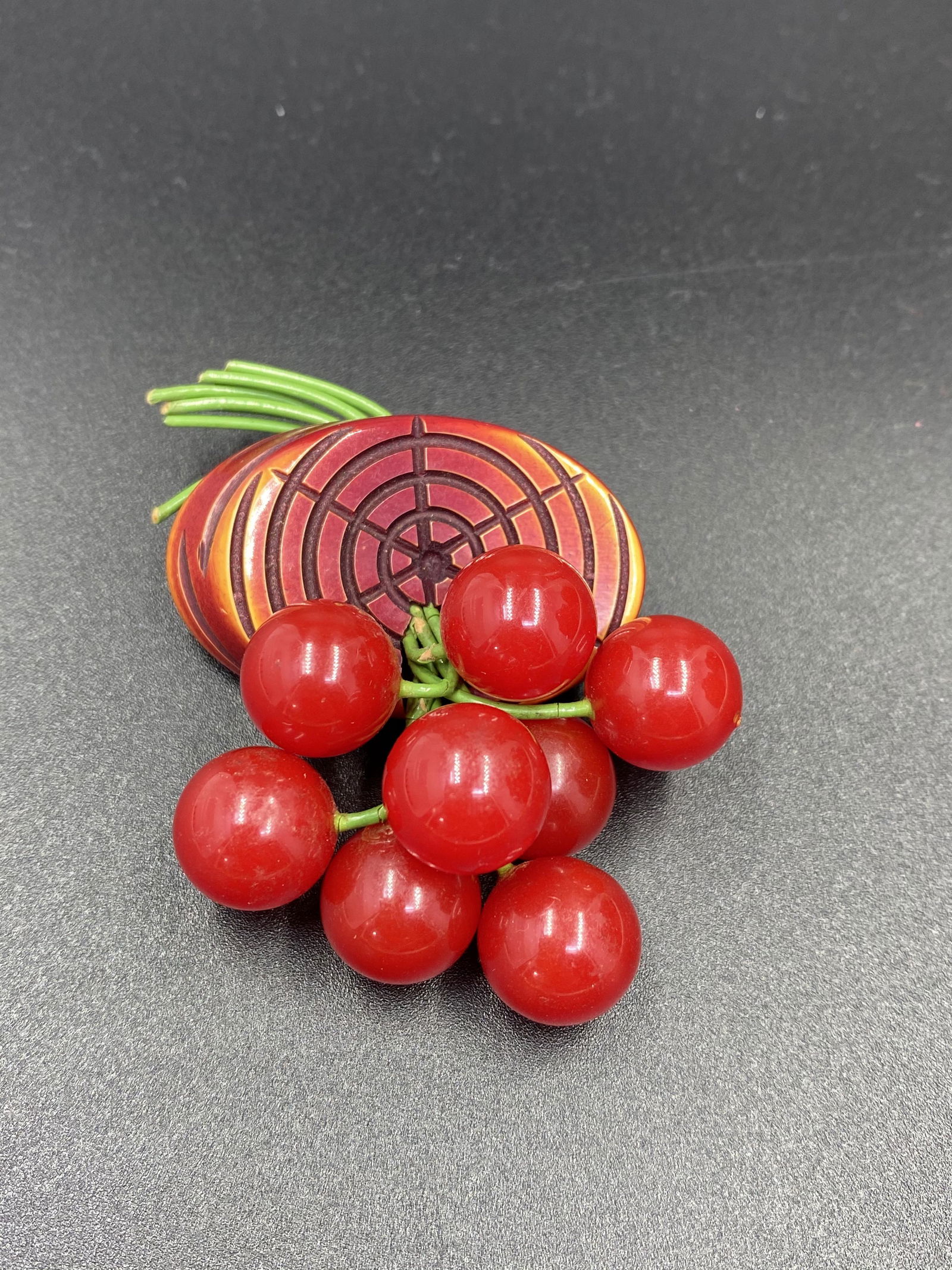 Vintage Bakelite Log w.Dangling Red Bakelite Cherries (1 of 4)