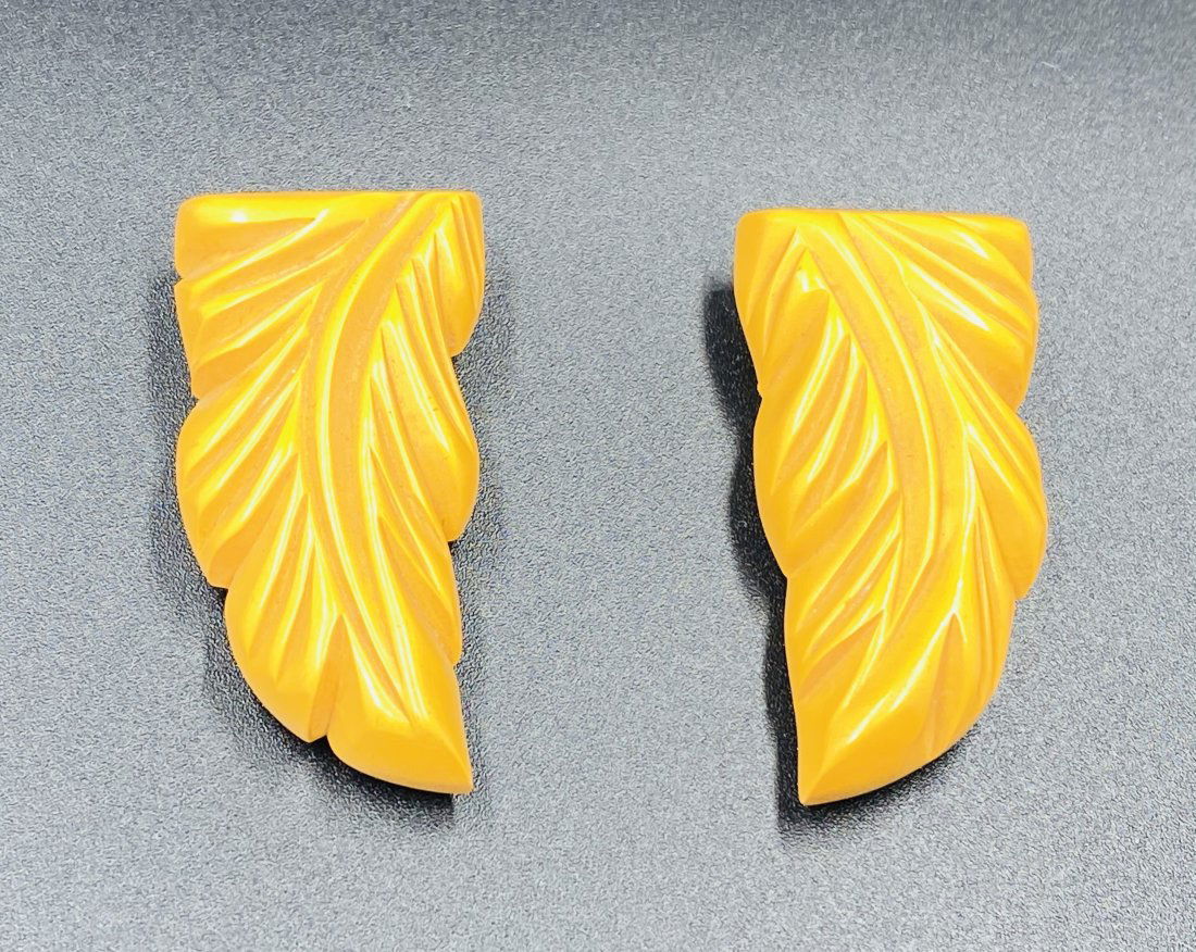 Two Vintage Carved Butterscotch Bakelite Fur Pins (1 of 6)