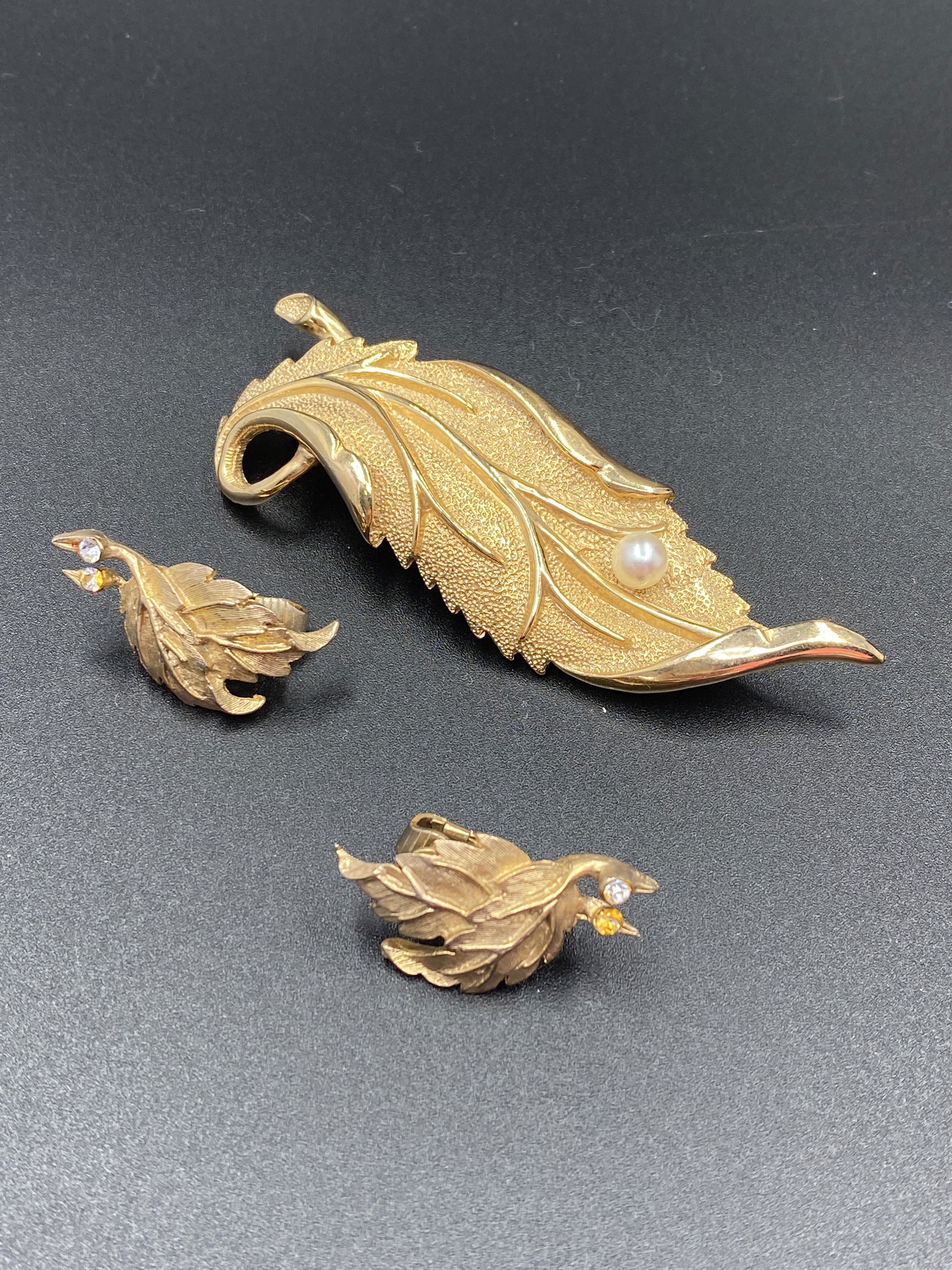 Vintage Kramer Leaf Brooch and Earrings (1 of 3)
