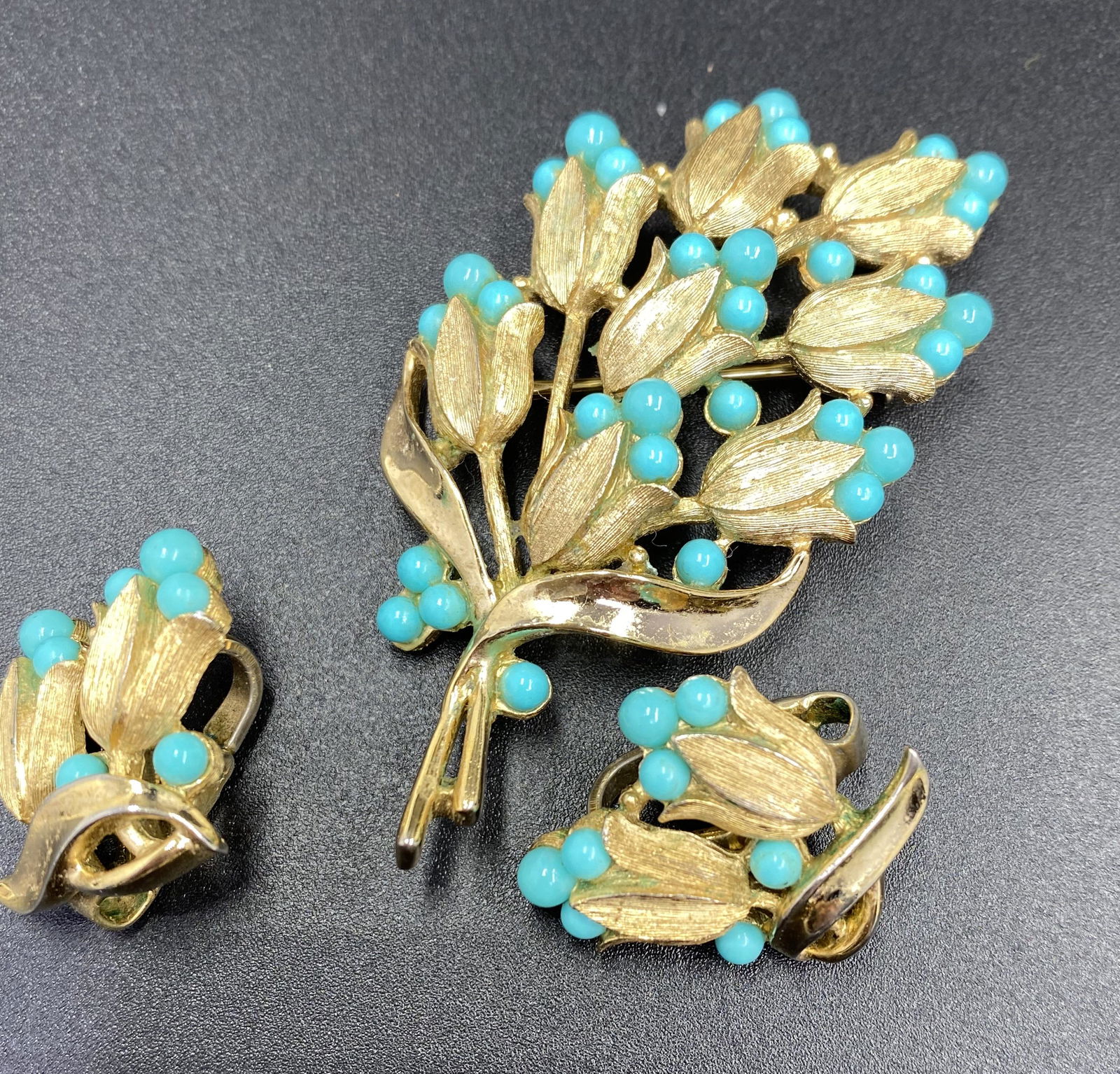 Vintage Trifari Brooch and Earrings (1 of 3)