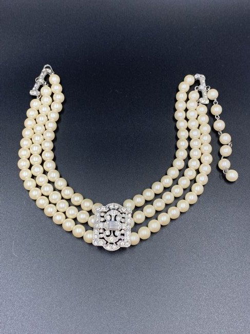 Kenneth Lane Pearl Necklace (1 of 4)
