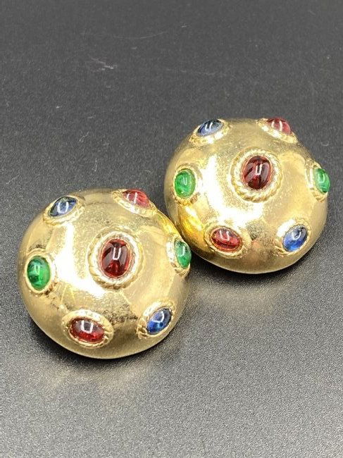 Ciner Earrings: Marked Ciner For exact dimensions please refer to the attached dimensions sheet. When Emanuel Ciner founded his namesake company in 1892, he produced fine jewelry made of precious gems and metals. Nat