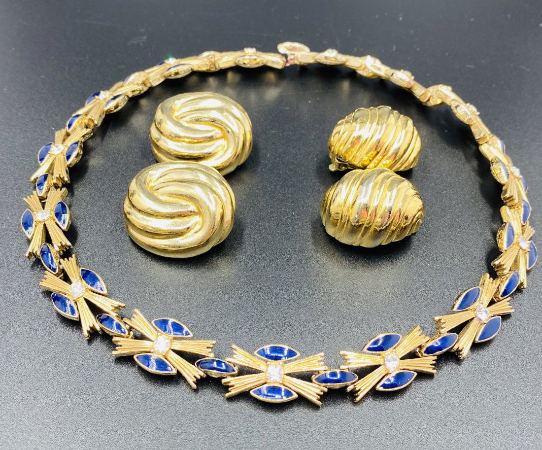 Ciner Necklace and Earrings (1 of 7)