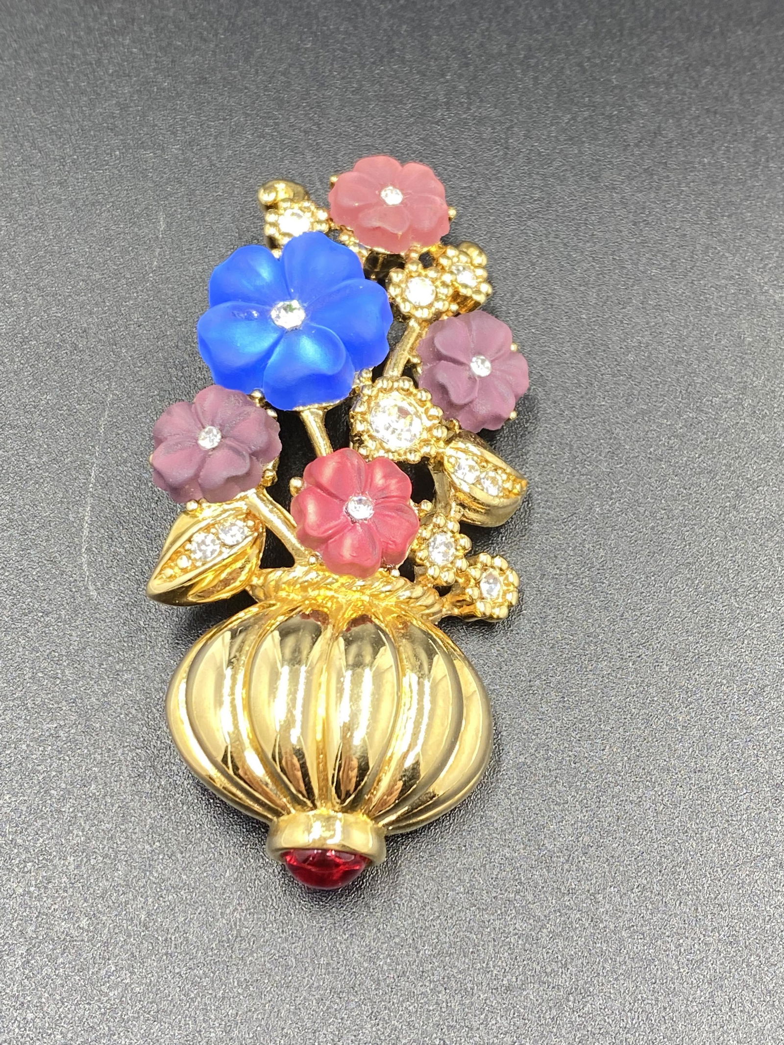 Vintage 1960s Trifari Flower Vase Brooch (1 of 6)