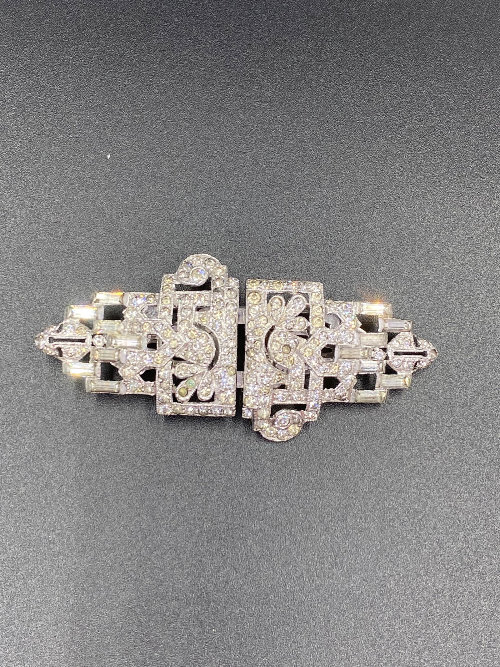 1930s Vintage Coro Duette: For exact dimensions please refer to the attached dimensions sheet. Marked Coro.CORO and COROCRAFT JEWELRY Coro, Cohen & Rosenberger began early in the 1900s in Providence, Rhode Island. CORO made jew