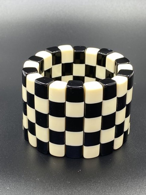 Marion Godart Bracelet: French Costume Jewelry. Jewelry brand Marion Godart is known by bijou enthusiasts who appreciate playfulness and colours. The gifted creators of this fascinating jewelry universe are French siblings M