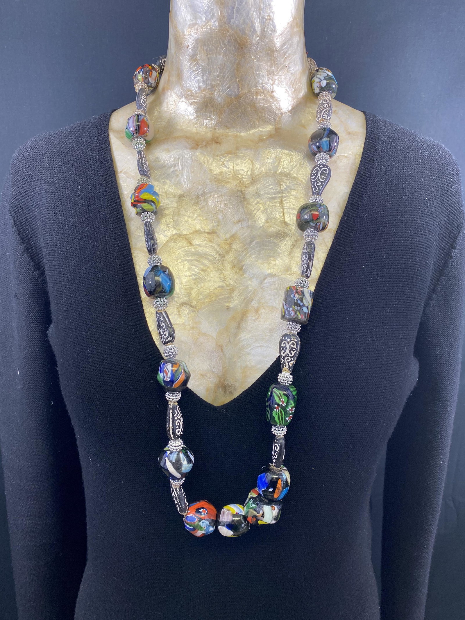 Venetian Glass necklace: For exact dimensions please refer to the attached dimensions sheet.