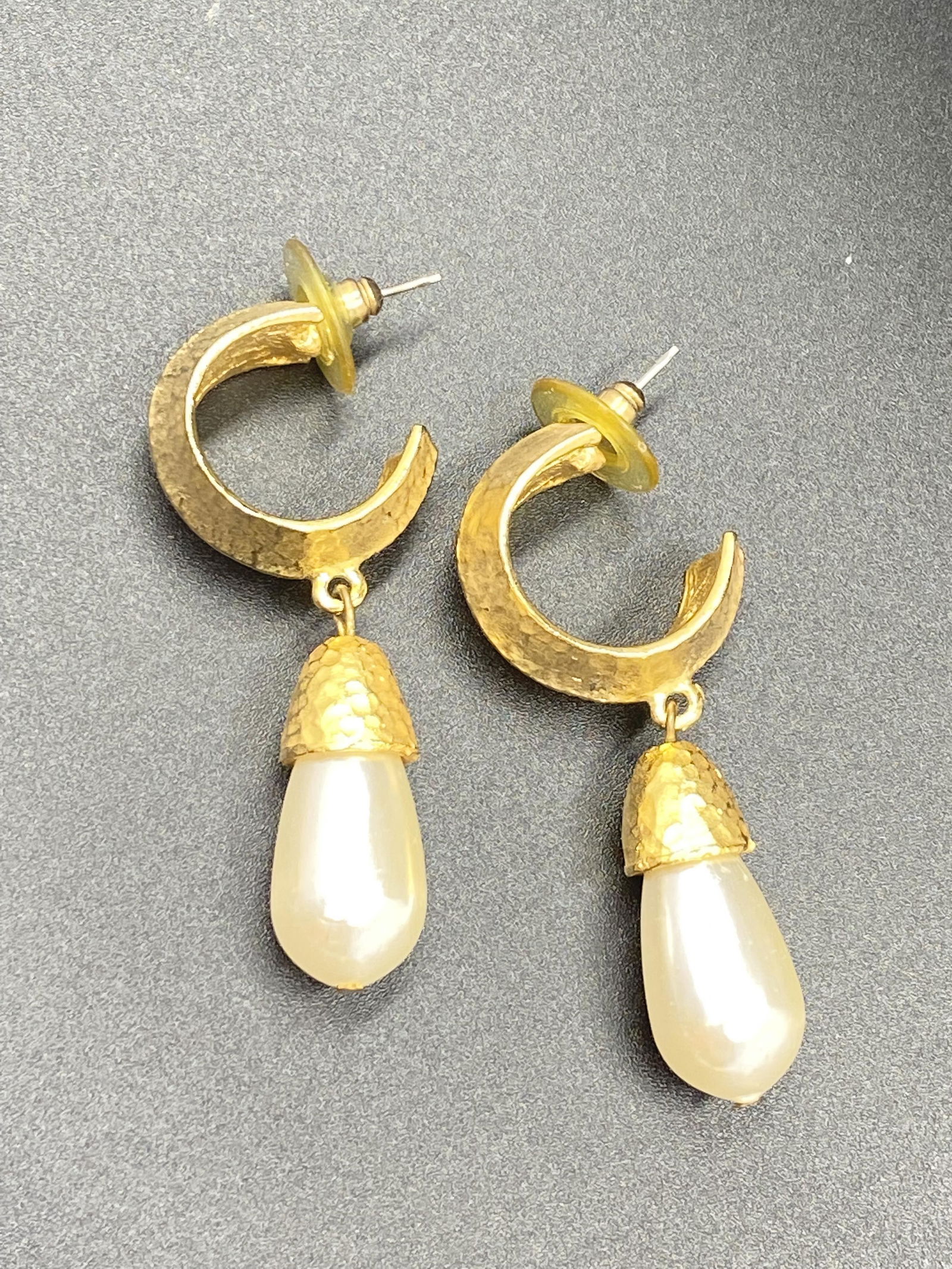 Givenchy Earrings: For exact dimensions please refer to the attached dimensions sheet.