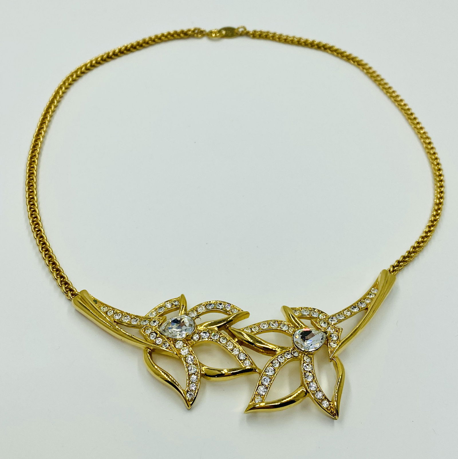 Trifari Costume Jewelry: For exact dimensions please refer to the attached dimensions sheet. Marked TrifariTRIFARI is one of the brightest stars of all the costume jewelry makers, beginning as Trifari, Krussman & Fishel in th