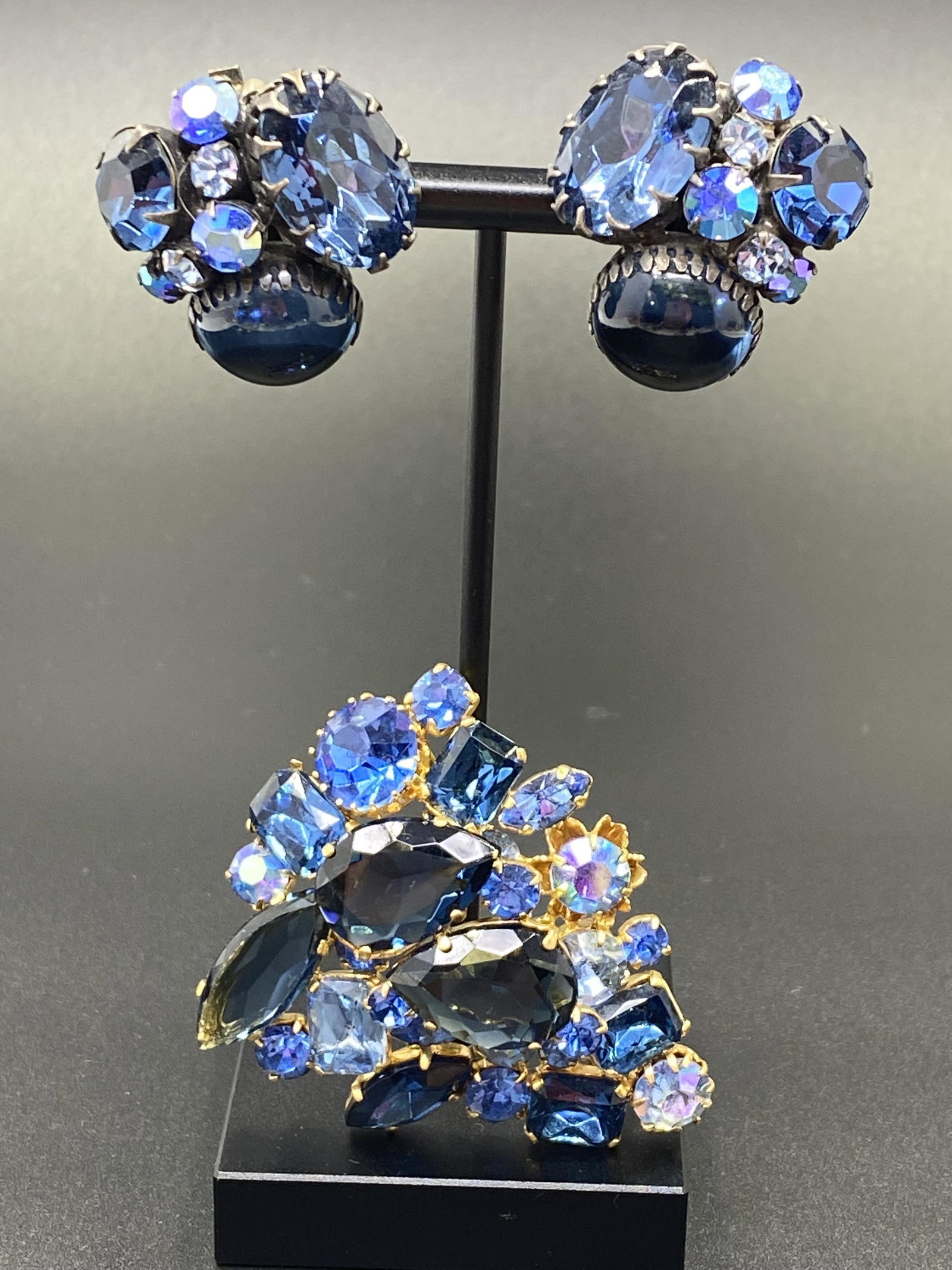 Vintage Crystals Brooch & Earrings: For exact dimensions please refer to the attached dimensions sheet.
