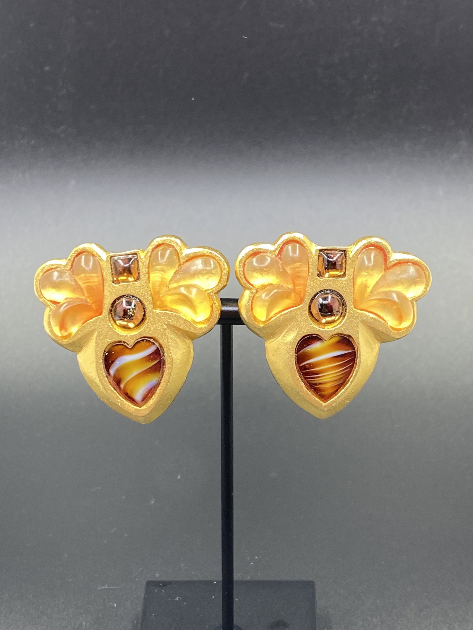 Vintage Costume Jewelry: For exact dimensions please refer to the attached dimensions sheet.