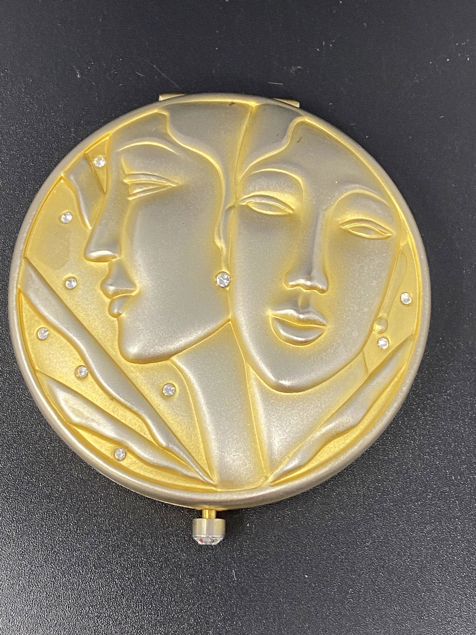 Vintage ESTEE LAUDER Zodiac Compact Powder Case (1 of 1)