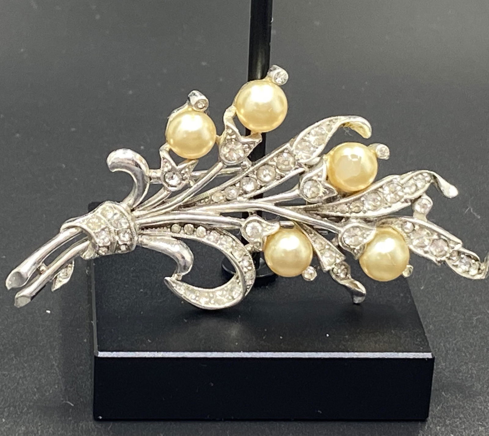 ALFRED PHILIPPE TRIFARI PIN (1 of 2)