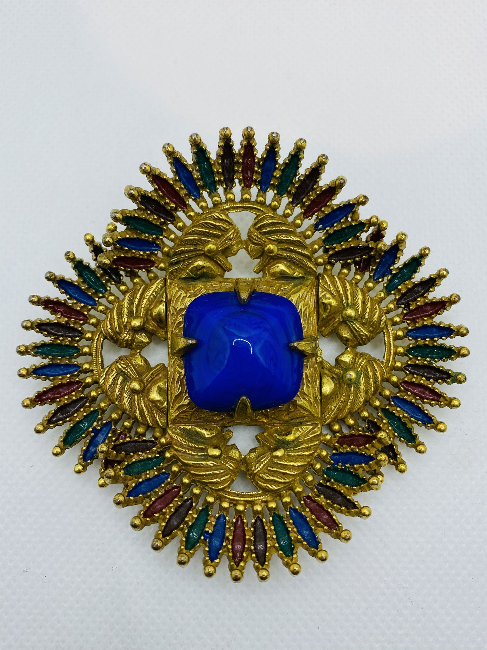 Vintage Larry Vrba For Castlecliff Kissing Indians Pin (1 of 13)