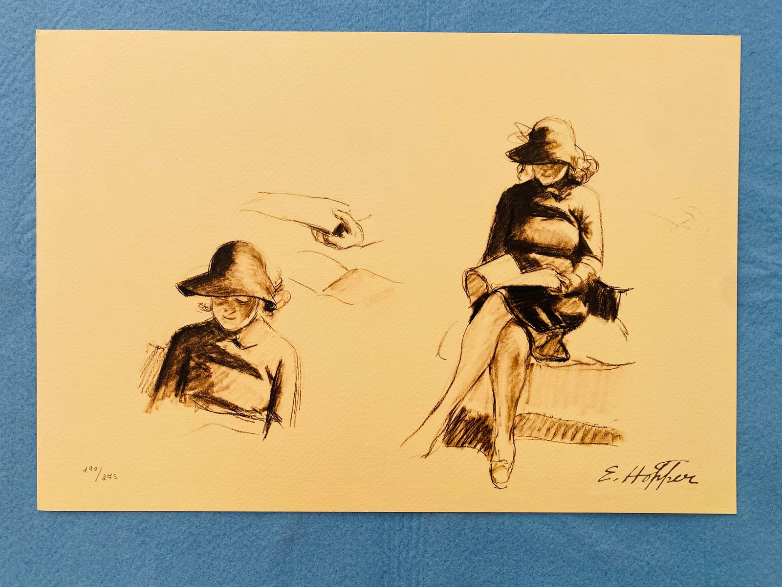 Edward Hopper - Girl Reading: Edward Hopper "Girl Reading" Chromolitograph after an original work. Print-signed lower right, numbered lower left.Excellent conditions. Shipped with care in solid tube, fast shipping in 3-4 days all