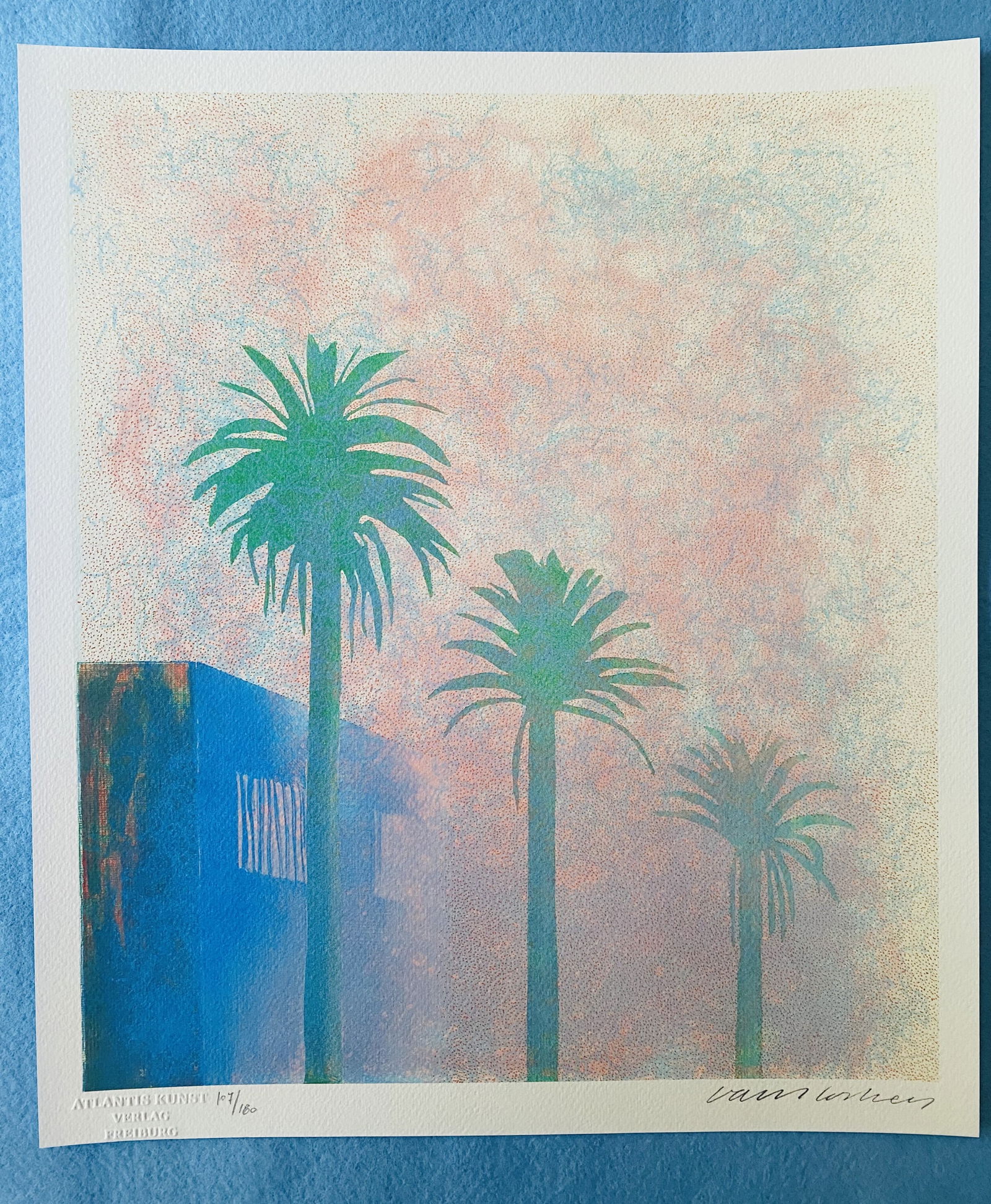 David Hockney - Mist: David Hockney "Mist" Chromolitograph after an original work. Print-signed lower right. Numbered lower left. Excellent conditions. Shipped with care in solid tube, fast shipping in 3-4 days all over