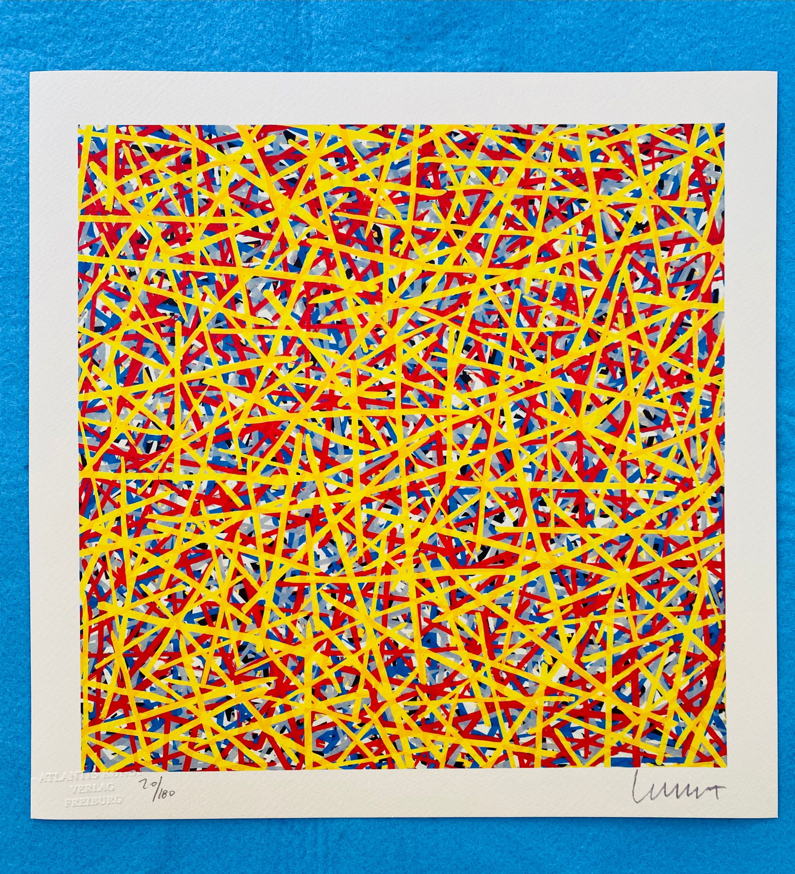 Sol Lewitt - Lines in Every Direction: Sol Lewitt "Lines in Every Direction" Chromolitograph after an original work. Numbered lower left. Excellent conditions. Shipped with care in solid tube, fast shipping in 3-4 days all over the world,