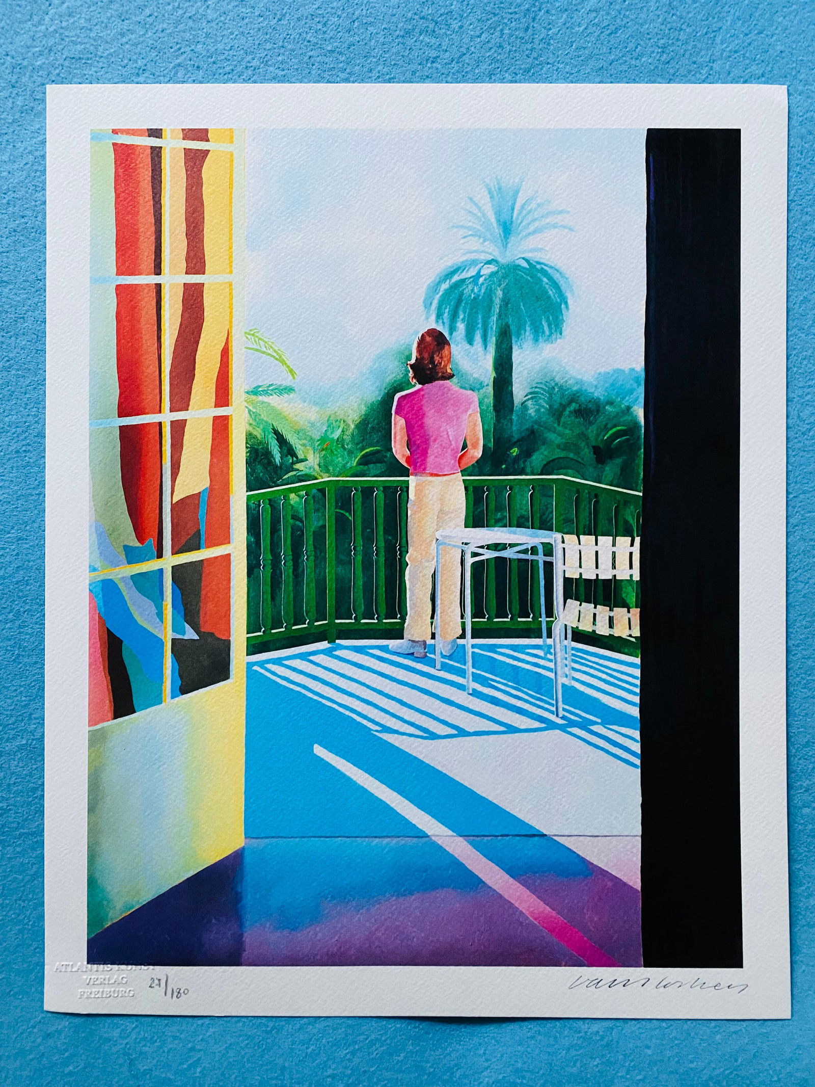David Hockney - At The Balcony: David Hockney "At The Balcony" Chromolitograph after an original work. Print-signed lower right. Numbered lower left. Excellent conditions. Shipped with care in solid tube, fast shipping in 3-4 days