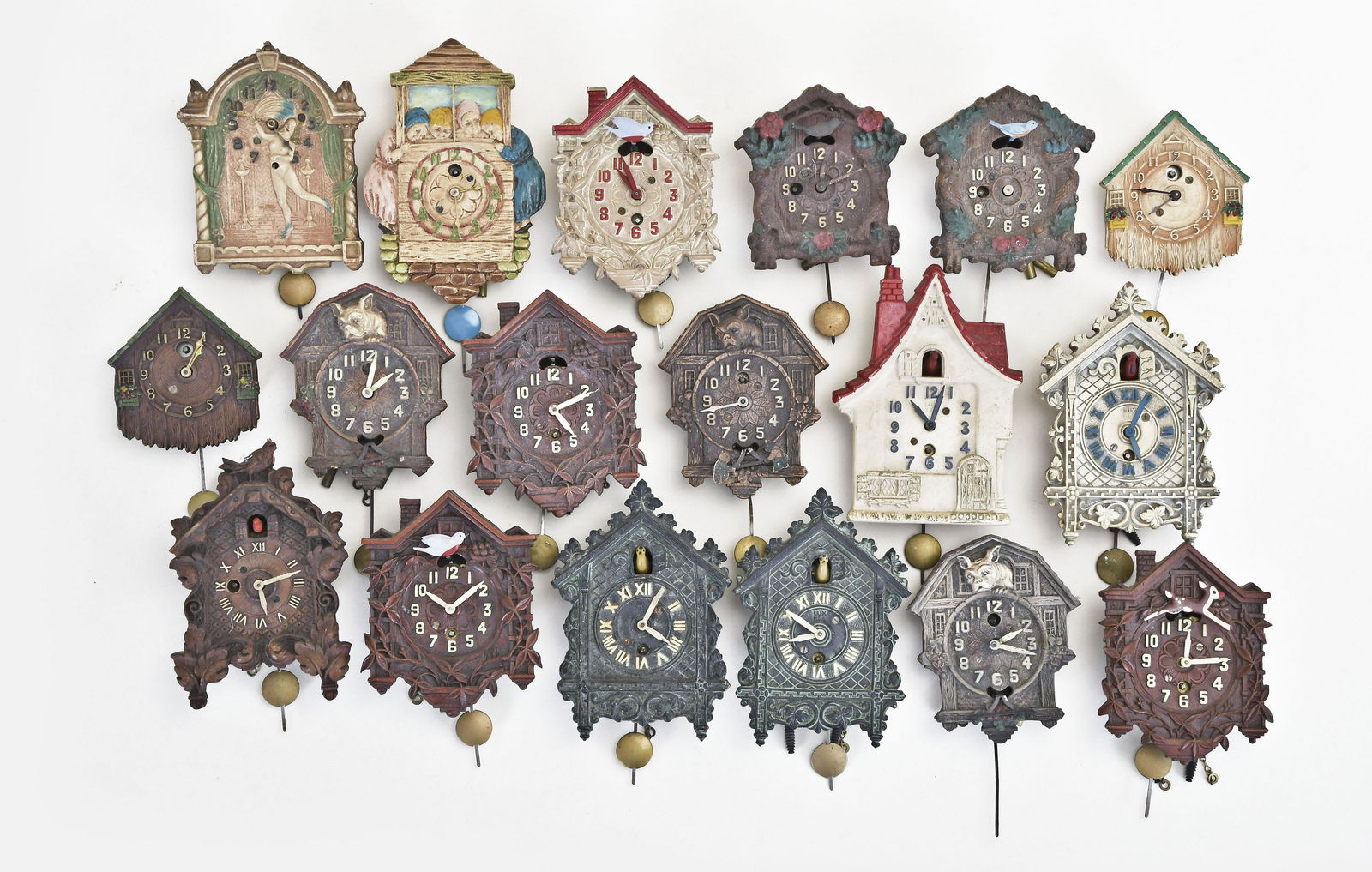 18 assorted Lux and Keebler novelty wall timepieces. (1 of 1)