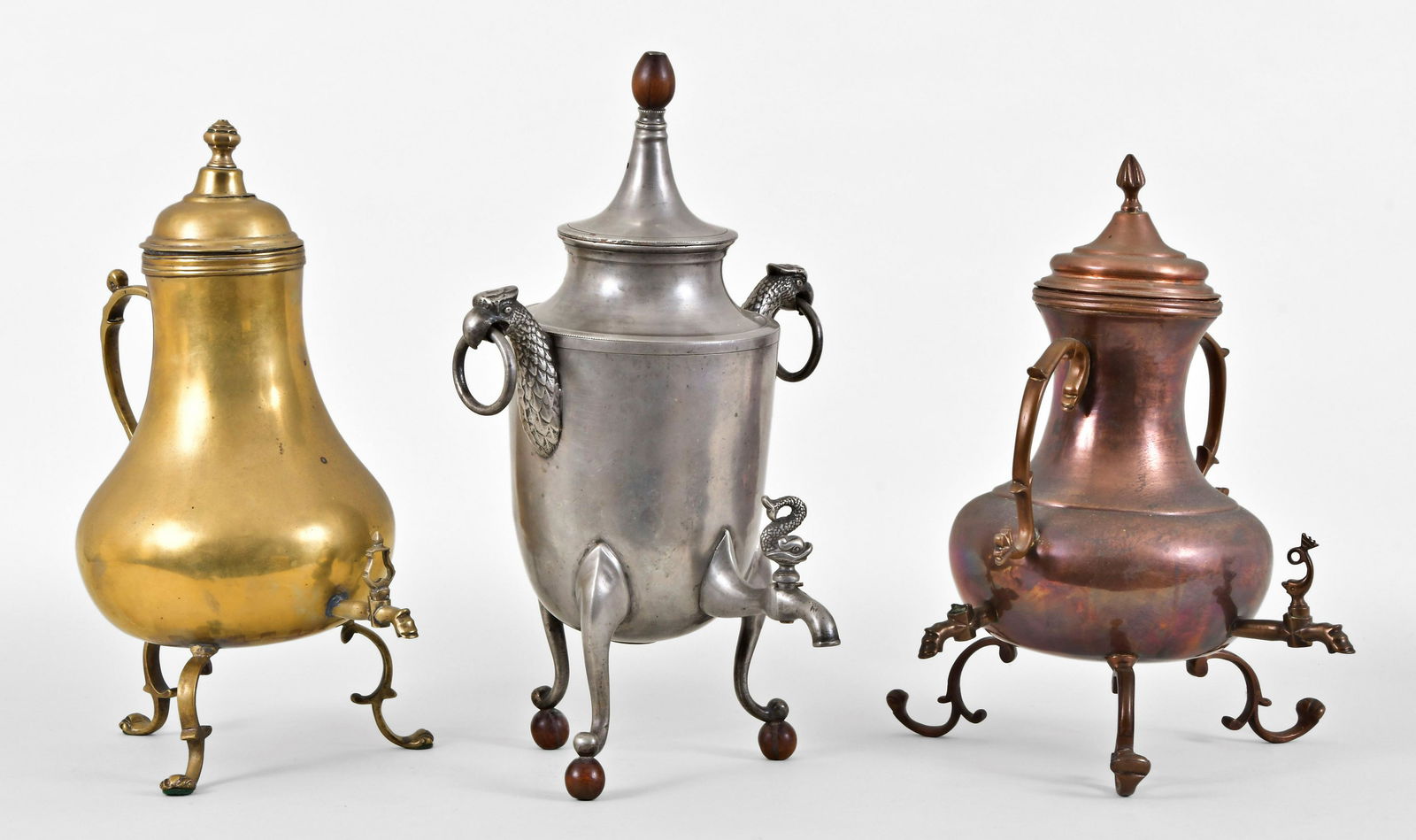 A lot of three 18th and 19th century hot water urns (1 of 5)