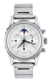 A good mid 20th century stainless steel Universal ref. 222100-2 Tri Compax wrist chronograph