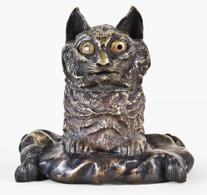 A good late 19th - early 20th century European bronze cat form inkwell