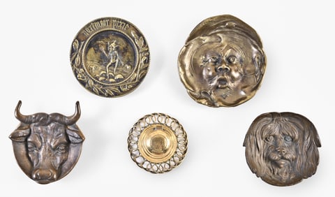 A lot of late 19th and 20th century desk accessories