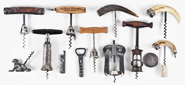 A lot of fourteen 19th and 20th century corkscrews
