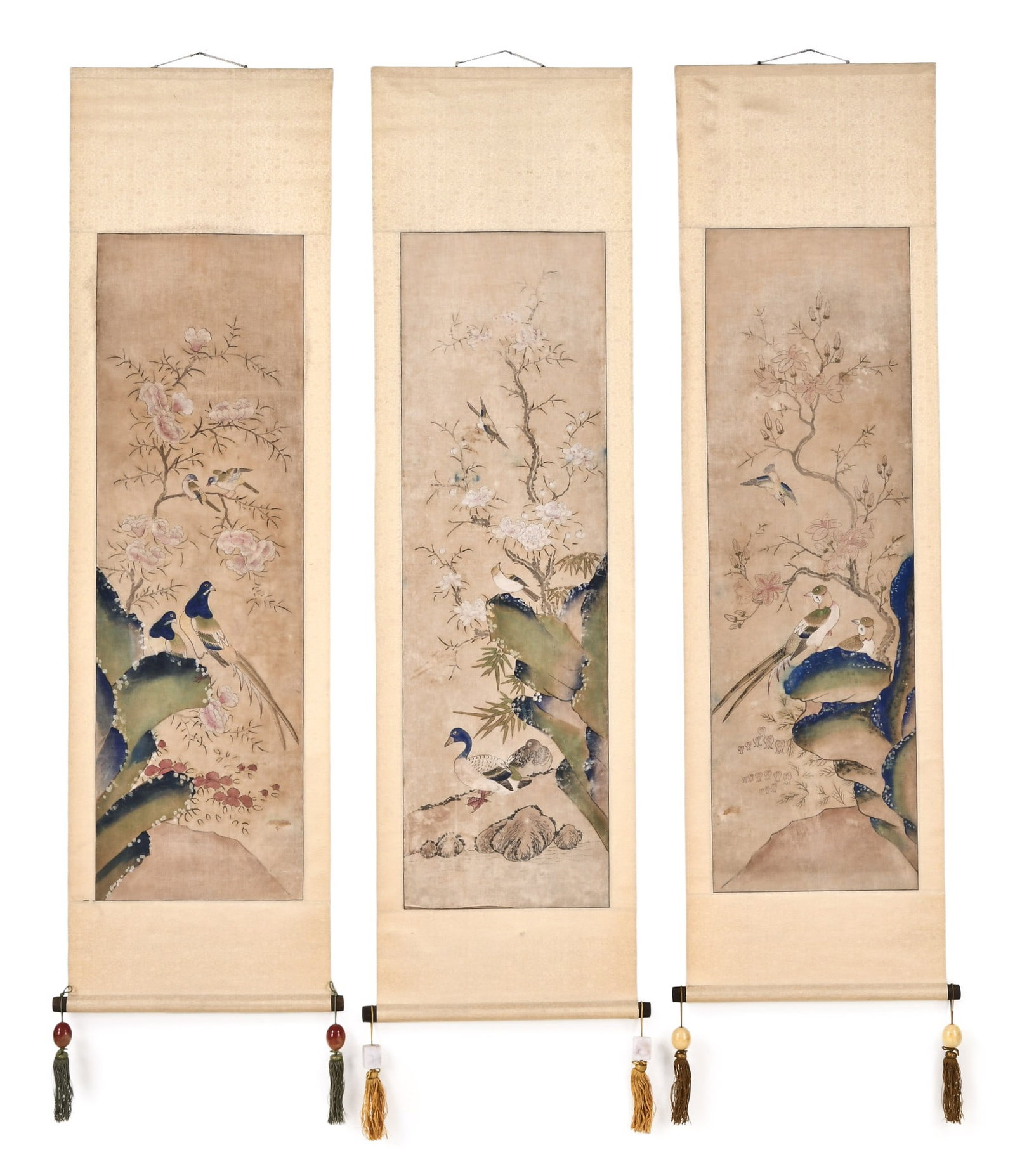 A lot of three 20th century Asian scroll paintings (1 of 6)