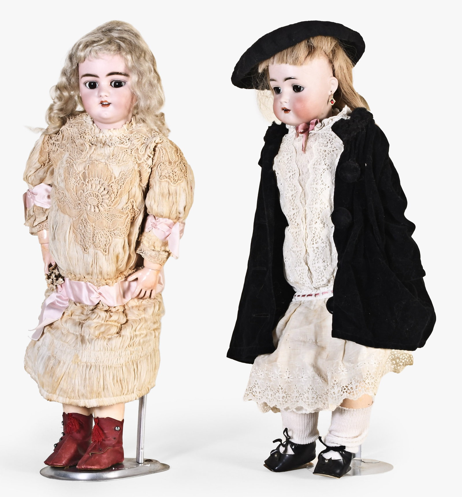 A lot of two early 20th century Simon & Halbig bisque dolls (1 of 6)