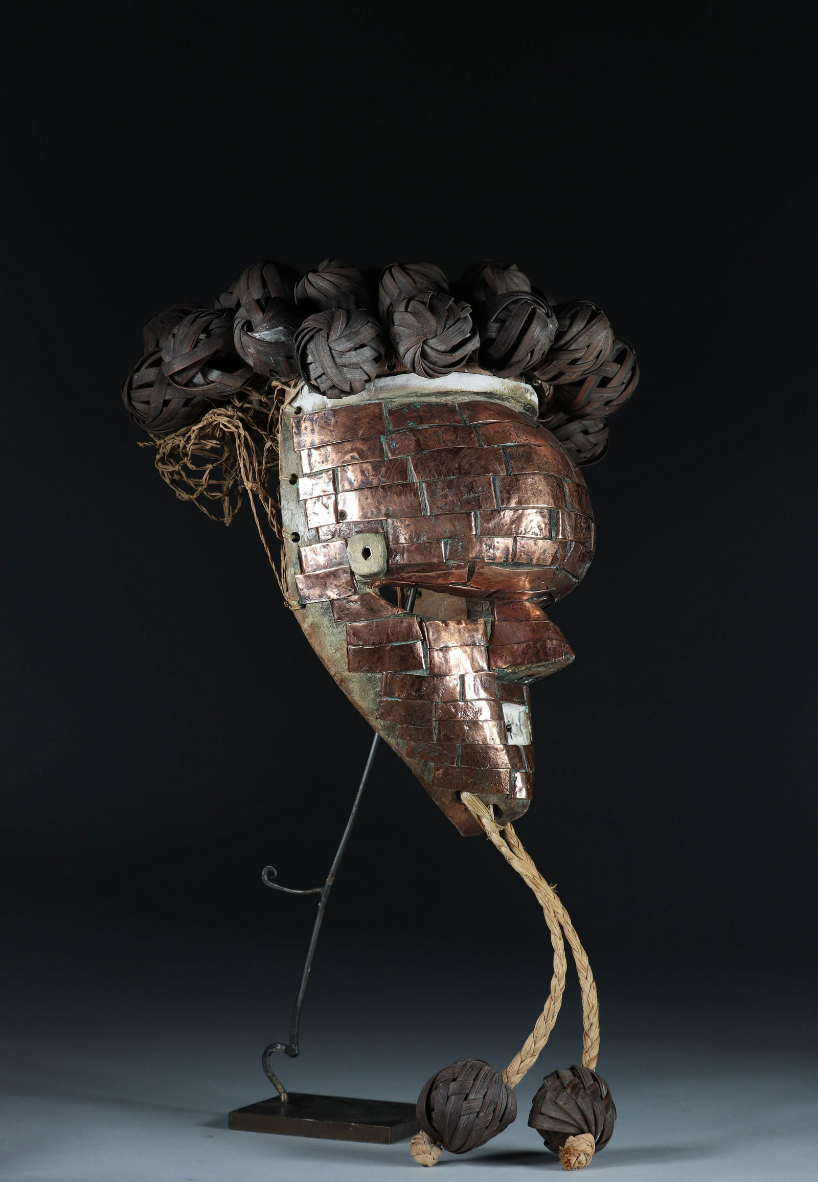 Salampasu mask in wood covered with copper (1 of 3)