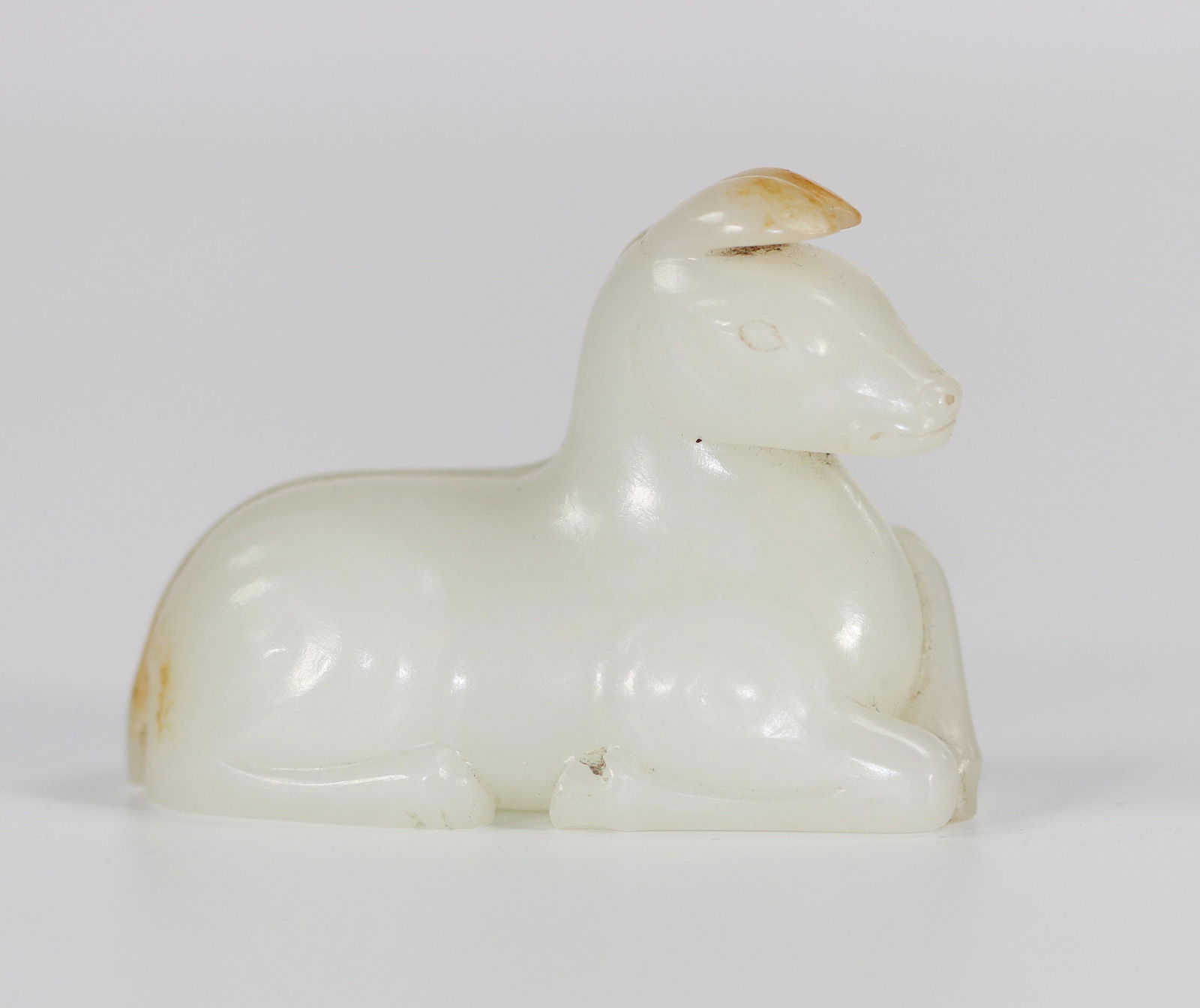 Agenoulile horse pendant in jade, China Qing period (1 of 5)