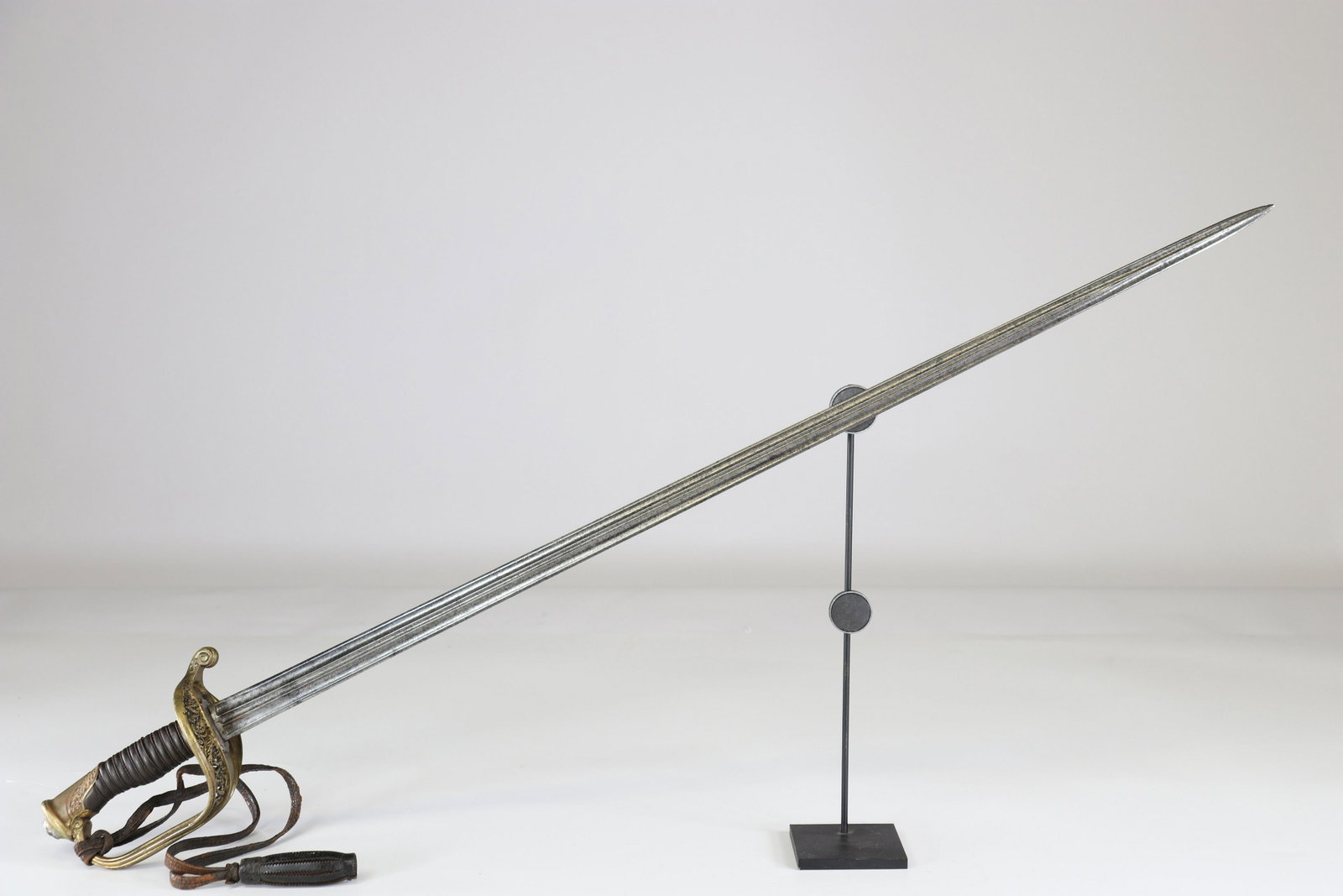 french latte 1850: french latte 1850 Sizes: L. totale= 1000mm L Lame= 860mm l lame= 30mm Weight (K): 0,84kg Condition: At first glance: patina, normal wear