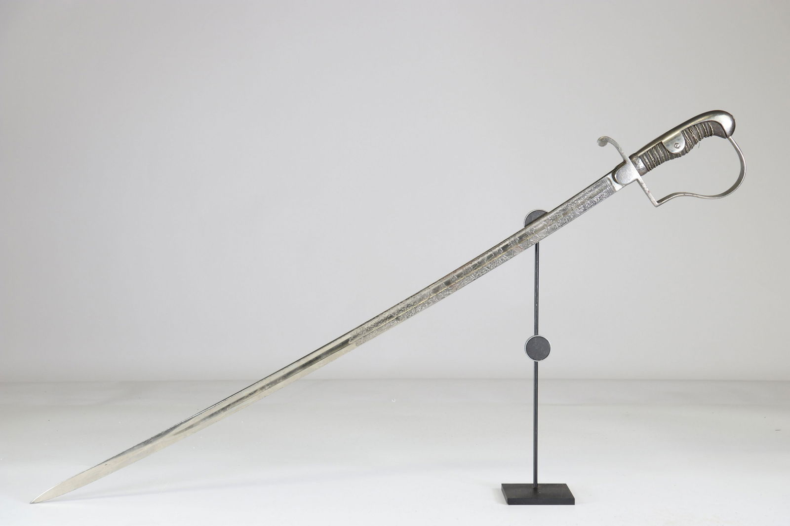 German saber WW1, artillery with blade engraving on (1 of 4)