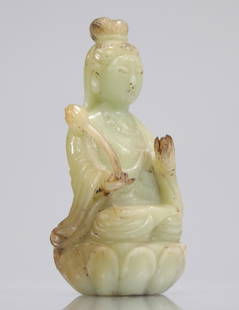 Guanyin in celadon green jade seated on a Qing period lotus flower: Guanyin in celadon green jade seated on a Qing period lotus flower - Weight: 715 g - Region: Chine - Sizes: H160mm L75mm - Condition: at first sight - good condition - no restoration - no repair