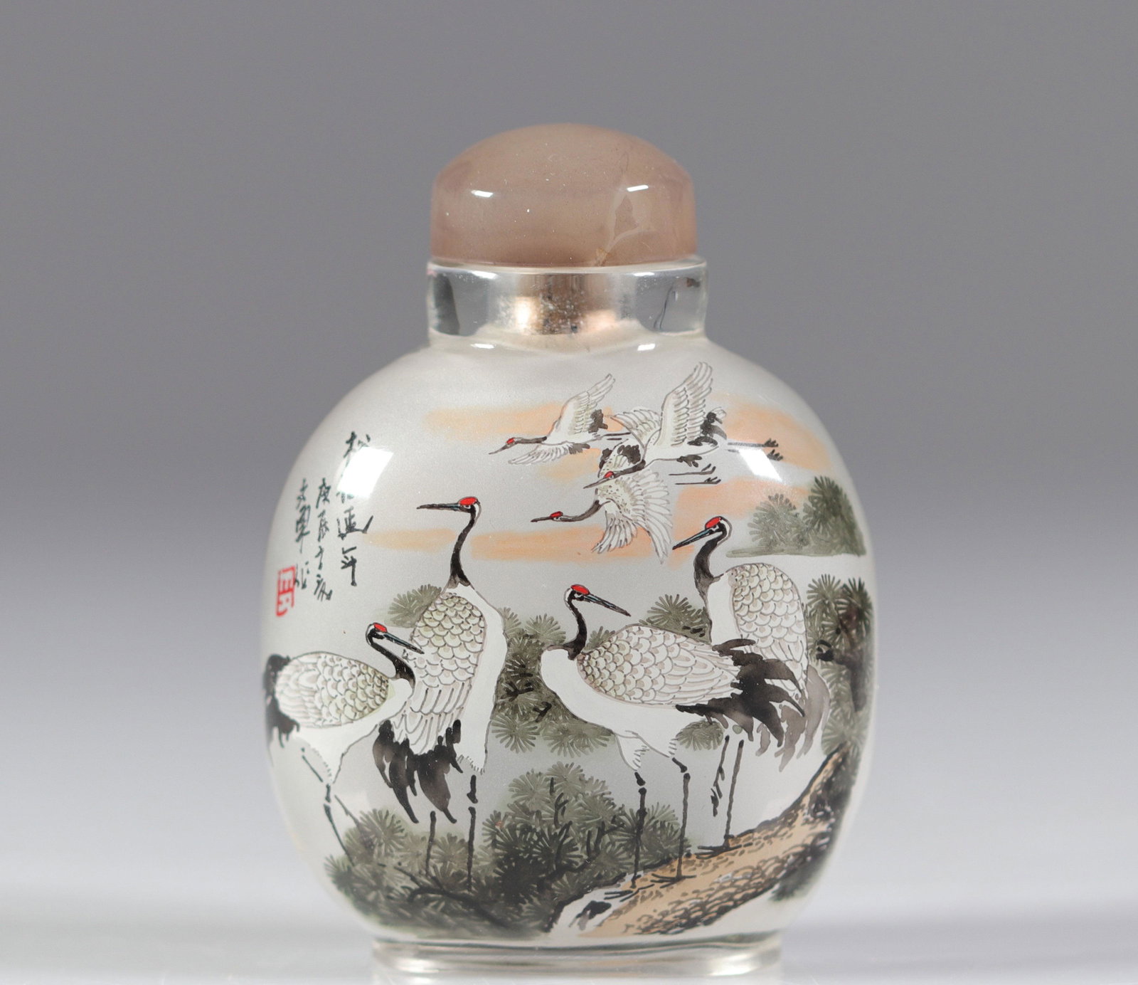 Chinese painted glass snuff bottle decorated with cranes: Chinese painted glass snuff bottle decorated with cranes - Weight: 152 g - Sizes: H 80mm L 60mm - Condition: at first sight - good condition - no restoration - no repair